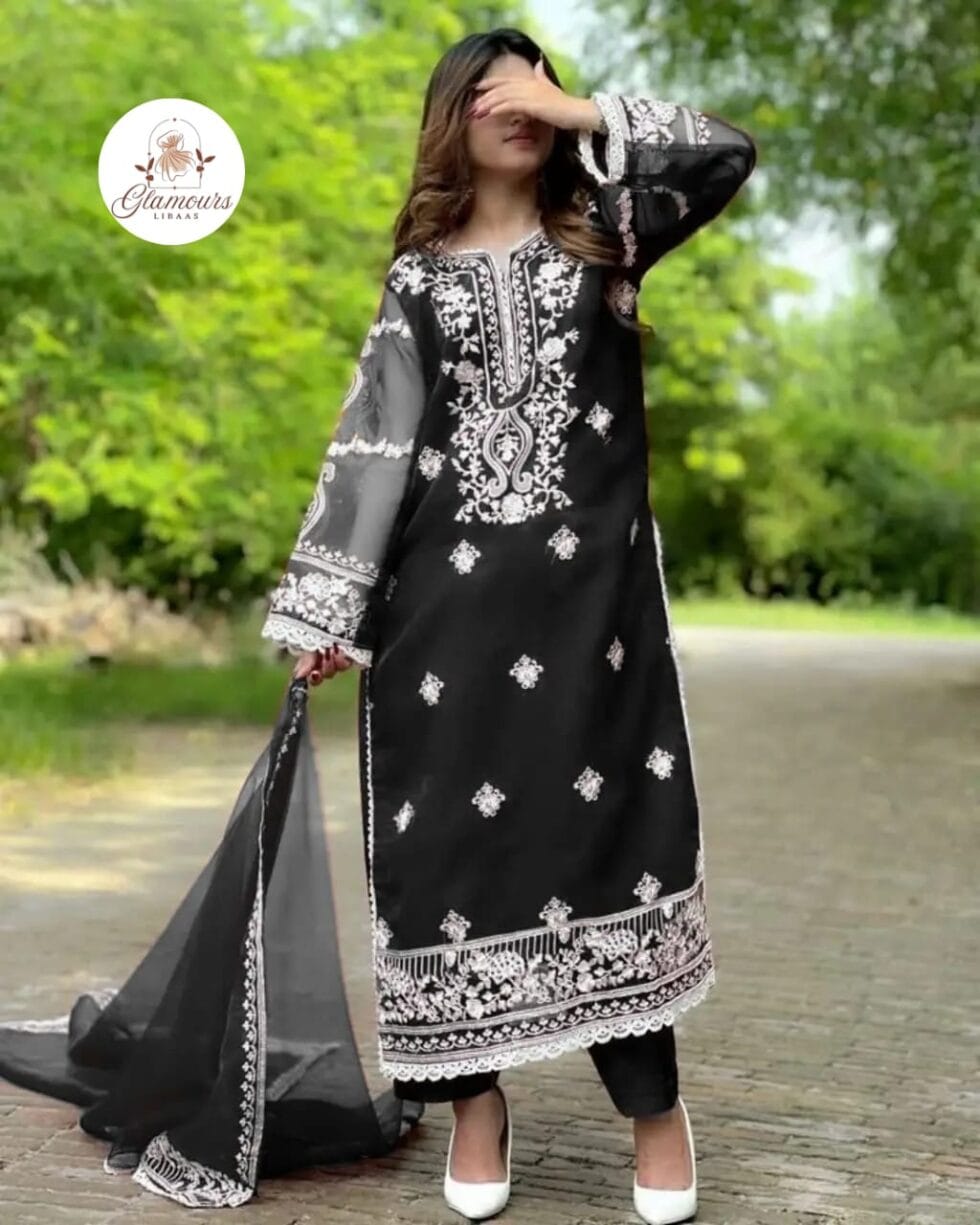 Glamours Libaas Collection 3PC - Heavy Embroidered Organza Long Shirt with Lace Work, Embroidered Dupatta & Crepe Trouser